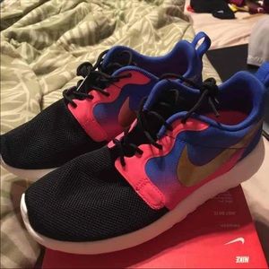 Nike Rosherun Hyp QS Running Shoes